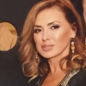 Meet your Posher, Lena